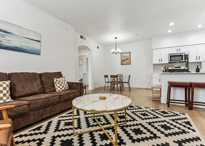 Apartment Cozysuites By The Stadium With Pool 21
