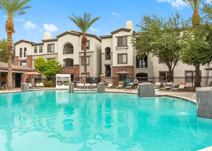 Apartment Cozysuites By The Stadium With Pool 21