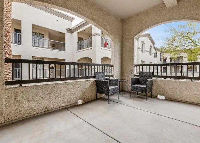 Cozysuites By The Stadium With Pool 21 *