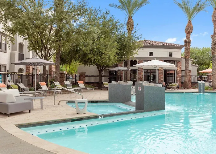 Cozysuites By The Stadium With Pool 21 Apartment *